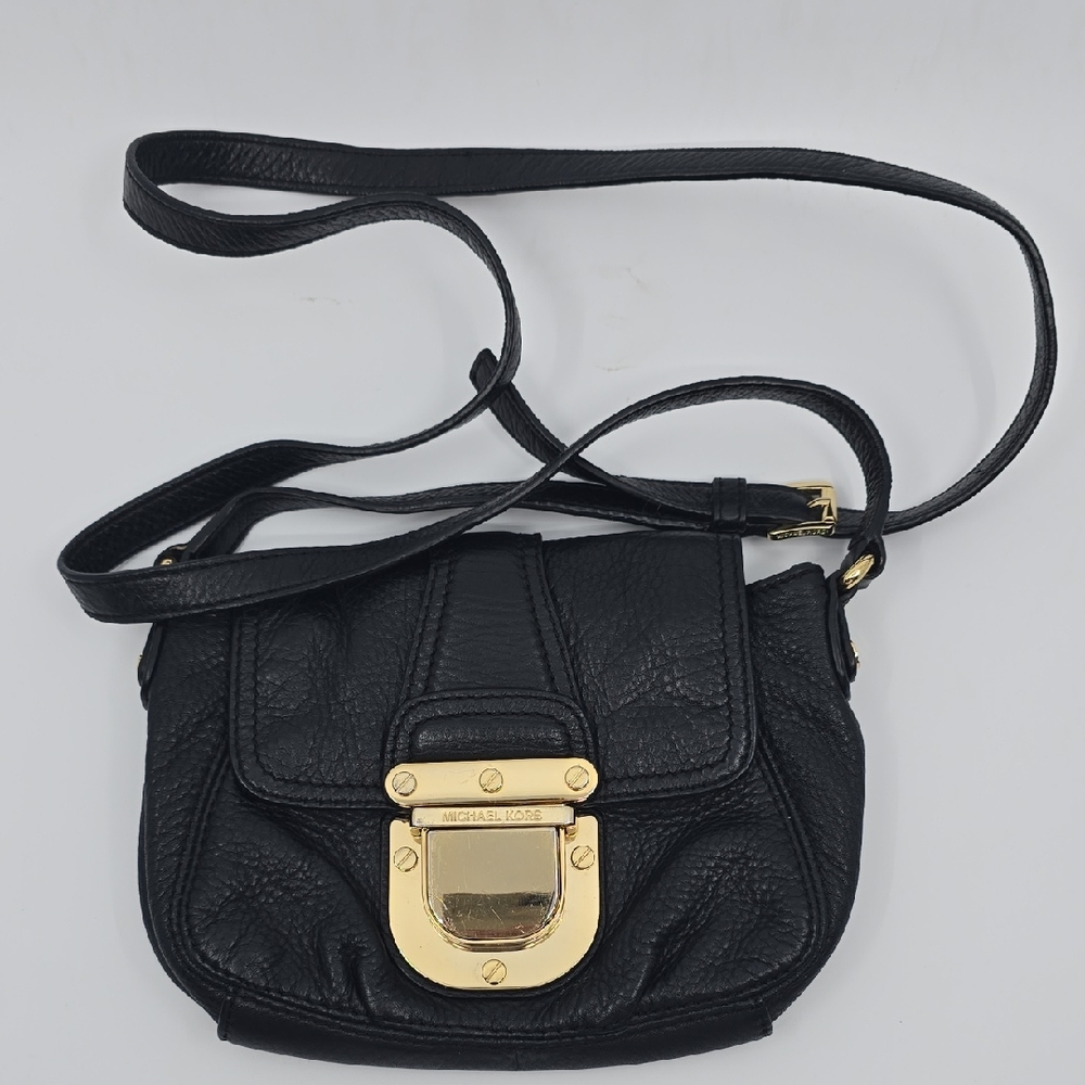 Michael Kors Black and Gold Crossbody Bag with Elegant Design